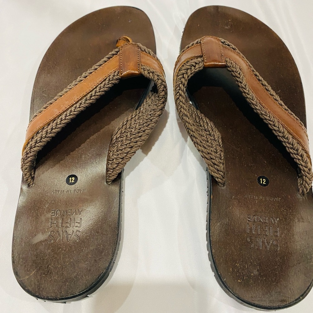 Men’s size 12 Saks Fifth Avenue leather flip flops